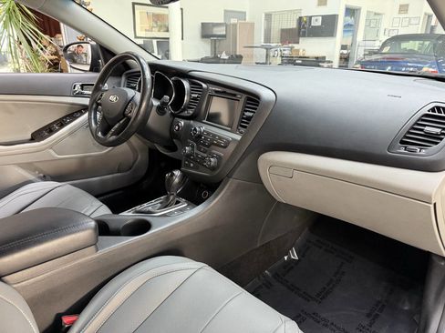 Used 2013 Kia Optima EX w/ Premium Pkg image 18