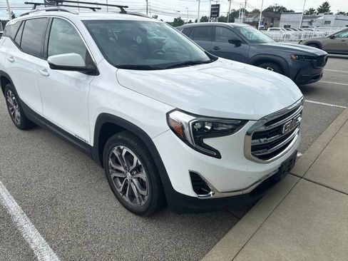 Used 2019 GMC Terrain SLT w/ Preferred Package AWD/4WD image 2