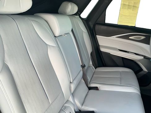 Used 2024 Cadillac Lyriq Luxury RWD image 19