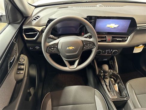 Used 2026 Chevrolet TrailBlazer LS w/ LS Convenience Package image 14