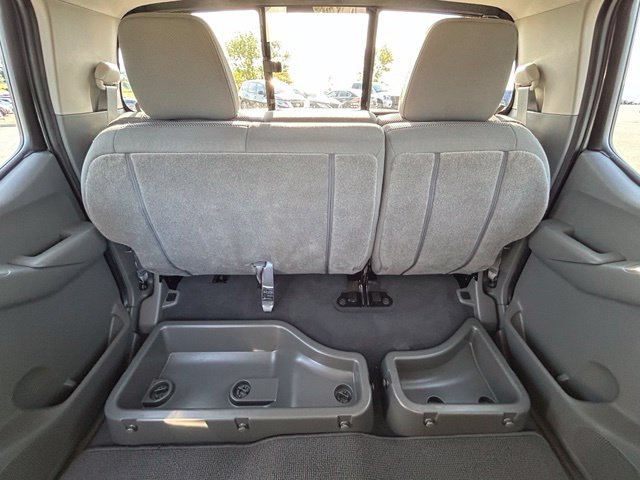 Used 2021 Nissan Frontier SV w/ Midnight Edition Floor Mats AWD/4WD image 34