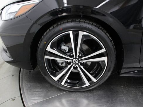 Used 2023 Nissan Sentra SR FWD image 7