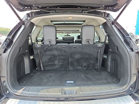 Used 2017 Nissan Pathfinder Platinum w/ Midnight Edition Package FWD image 33