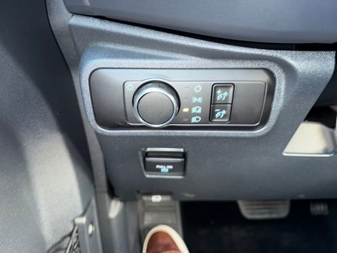 New 2025 Ford Bronco 4-Door image 38