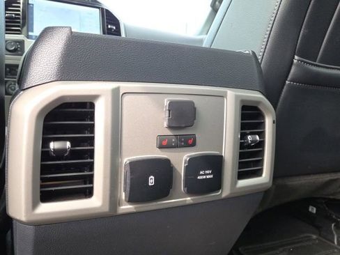 Used 2022 Ford F350 Lariat w/ Lariat Ultimate Package AWD/4WD image 32