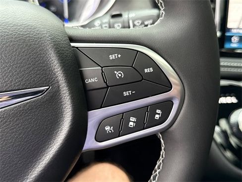 New 2026 Chrysler Pacifica Select image 19