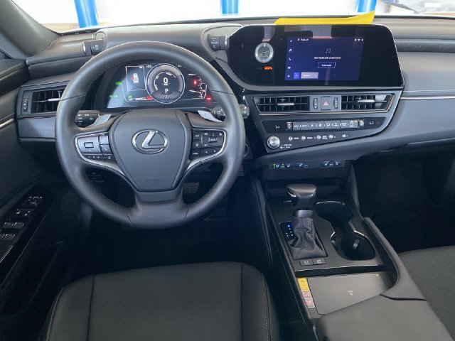 Used 2025 Lexus ES 300h w/ Premium Package FWD image 14