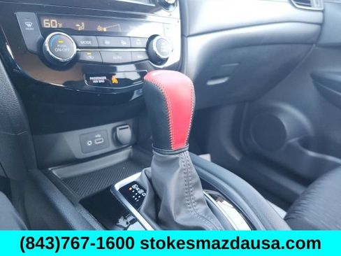 Used 2020 Nissan Rogue SV FWD image 33