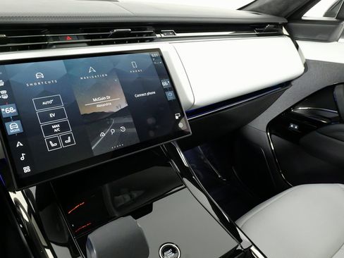 Used 2025 Land Rover Range Rover Sport Autobiography image 48