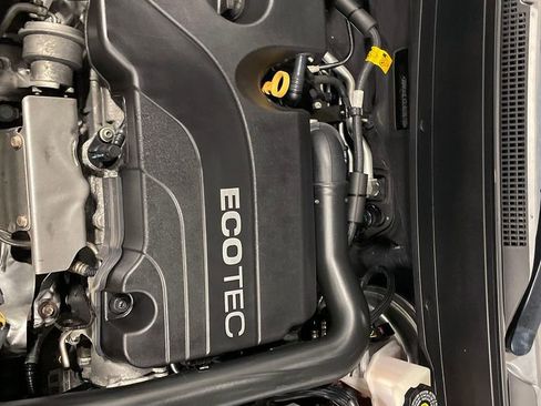 Used 2020 Chevrolet Equinox LT w/ Midnight Edition image 35