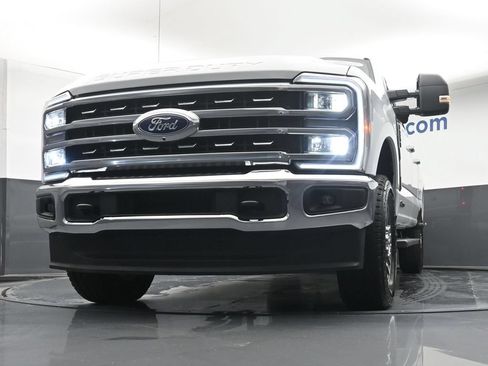 Used 2026 Ford F250 Lariat AWD/4WD image 7