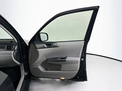 Used 2013 Subaru Forester 2.5X Premium image 30