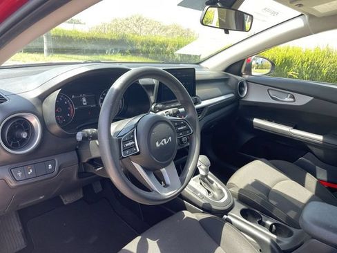 Used 2023 Kia Forte LXS w/ LXS Technology Package FWD image 10