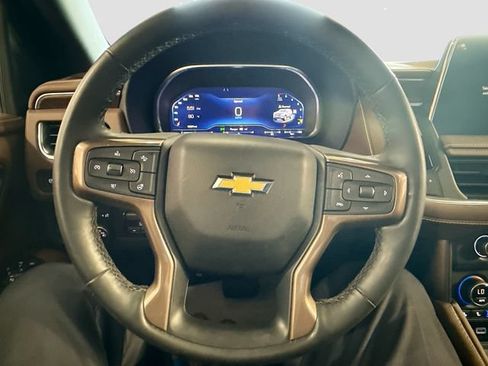 Used 2023 Chevrolet Tahoe High Country AWD/4WD image 12