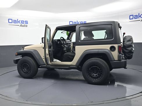 Used 2017 Jeep Wrangler Sport AWD/4WD image 44