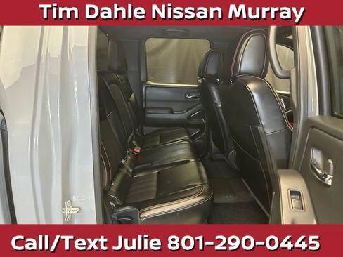 Used 2023 Nissan Frontier PRO-4X w/ Pro-4X Premium Package AWD/4WD image 18