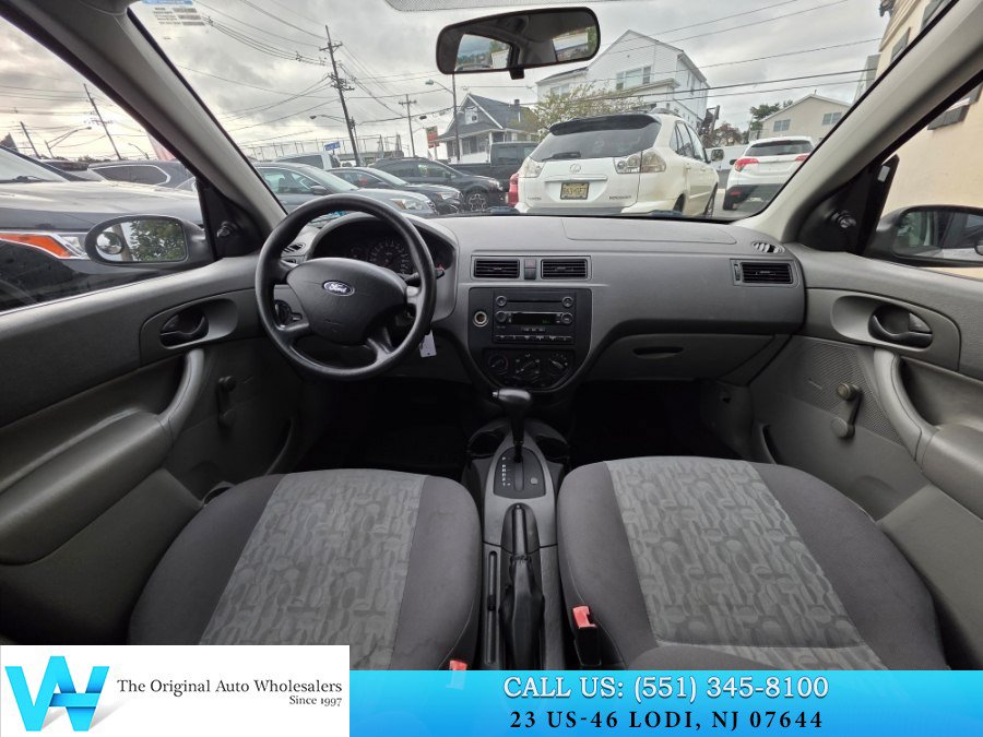 Used 2005 Ford Focus S FWD image 9