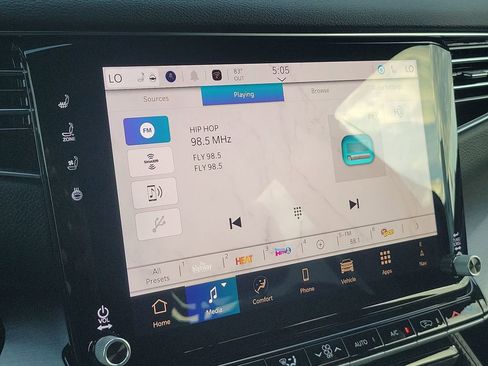 New 2025 Jeep Wagoneer 2WD w/ Convenience Group I image 27