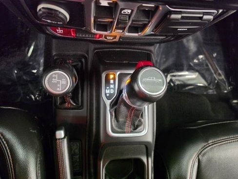 Used 2022 Jeep Gladiator Rubicon AWD/4WD image 21