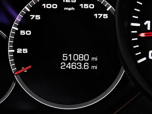 Used 2021 Porsche Cayenne AWD/4WD image 18