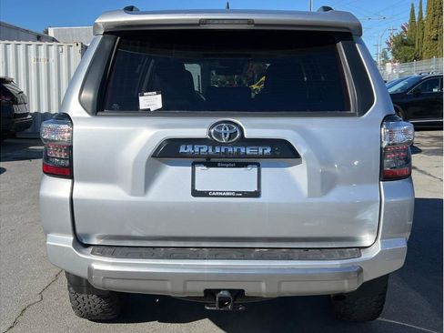 Used 2020 Toyota 4Runner TRD Off-Road Premium image 4