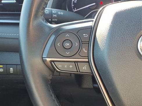 Used 2022 Toyota Camry SE image 15