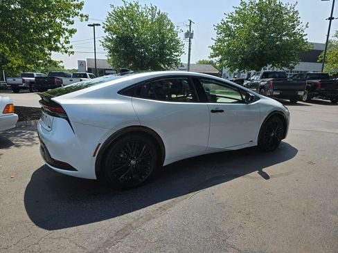 Used 2025 Toyota Prius AWD image 9