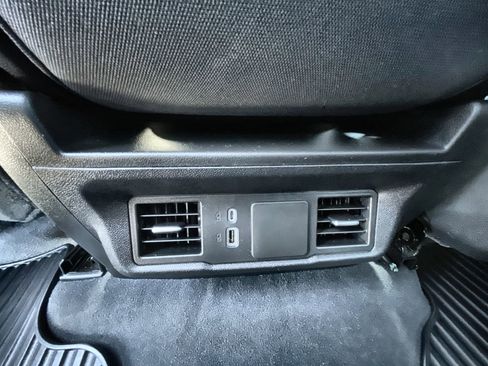 Used 2024 Chevrolet Silverado 2500 Custom w/ Custom Value Package AWD/4WD image 21