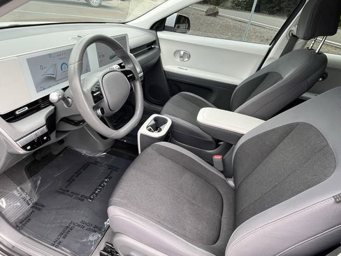 Certified 2024 Hyundai Ioniq 5 SEL RWD image 9