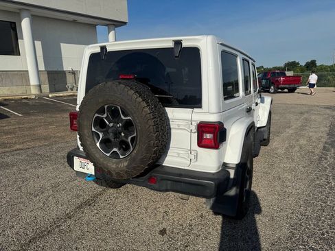 Used 2021 Jeep Wrangler Unlimited Rubicon 4xe w/ Steel Bumper Group AWD/4WD image 7