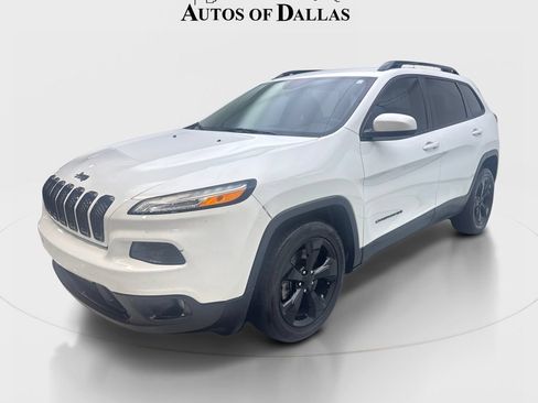 Used 2016 Jeep Cherokee Latitude w/ Comfort/Convenience Group FWD image 2