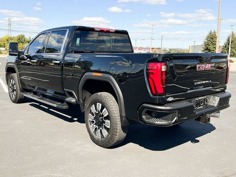 Used 2024 GMC Sierra 2500 Denali image 12
