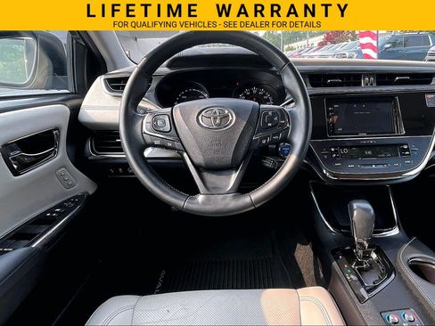 Used 2017 Toyota Avalon Limited w/ All Weather Liner Package FWD image 5