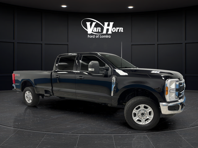 Used 2026 Ford F350 XLT w/ FX4 Off-Road Package AWD/4WD image 1
