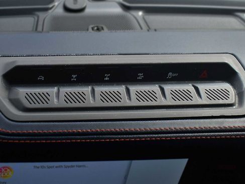 Used 2022 Ford Bronco Raptor image 31