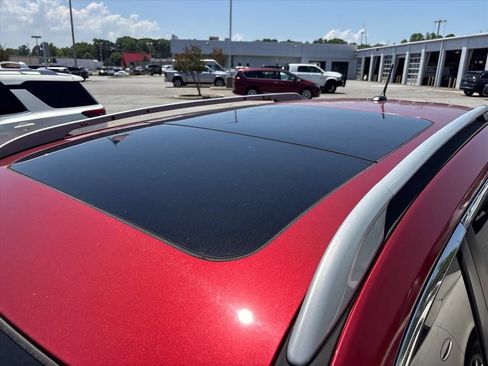 Used 2015 Nissan Rogue SL w/ SL Premium Package FWD image 17