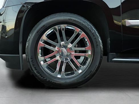 Used 2020 Cadillac Escalade ESV 4WD image 16