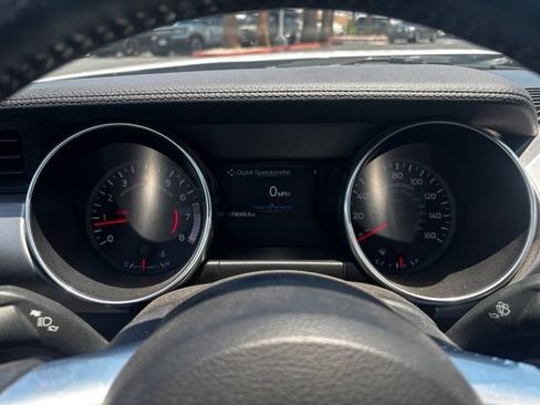 Used 2019 Ford Mustang Premium RWD image 10