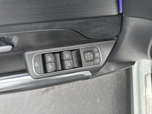 Certified 2025 Mercedes-Benz GLB 250 4MATIC image 15