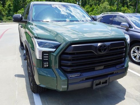 Used 2023 Toyota Tundra SR5 w/ SR5 Convenience Package AWD/4WD image 2