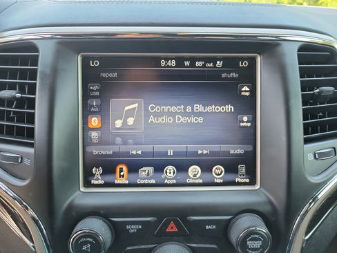 Used 2014 Jeep Grand Cherokee Overland AWD/4WD image 15