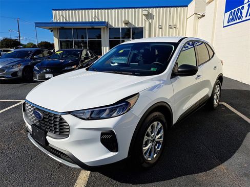 New 2025 Ford Escape Active w/ Cold Weather Package image 3