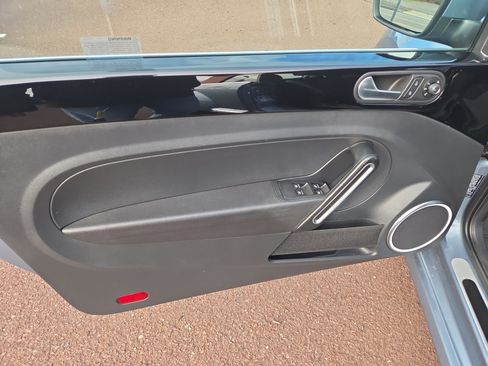 Used 2019 Volkswagen Beetle 2.0T Final Edition SEL image 18