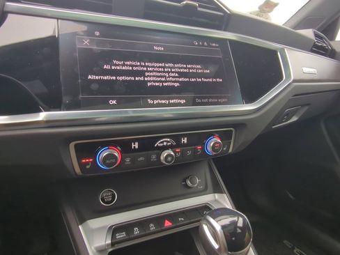 Used 2024 Audi Q3 2.0T Premium Plus w/ Premium Plus Package image 16