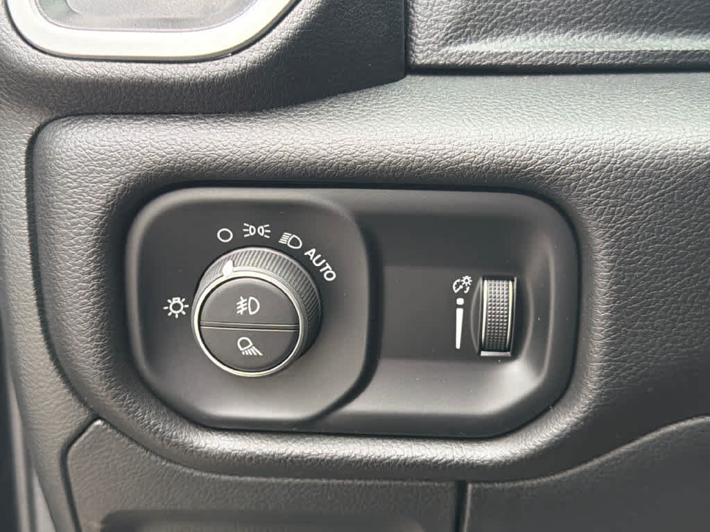 Used 2023 RAM 1500 Big Horn AWD/4WD image 31