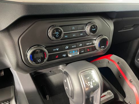 New 2026 Ford Bronco Heritage Edition AWD/4WD image 7