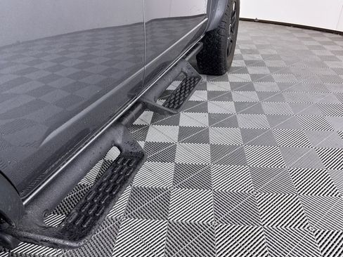 Used 2024 Ford Bronco Black Diamond image 24