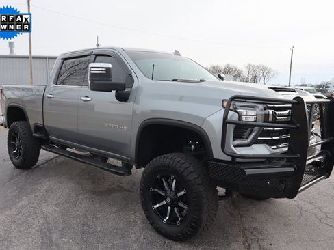 Used 2025 Chevrolet Silverado 2500 LTZ w/ LTZ Convenience Package image 22