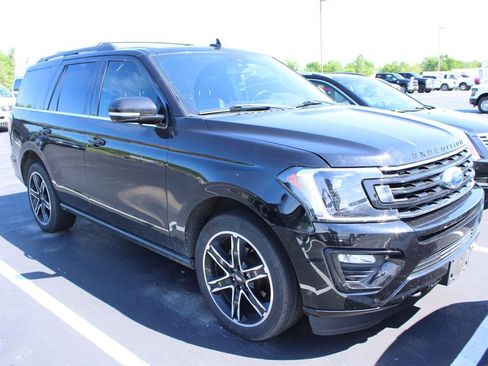 Used 2019 Ford Expedition Limited w/ Equipment Group 303A AWD/4WD image 2