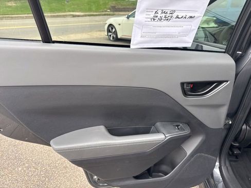 Used 2024 Subaru Crosstrek 2.0i Premium image 31